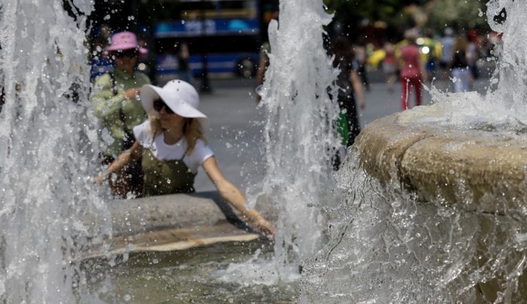 Θερμή εισβολή στη χώρα – Στους 40 βαθμούς το θερμόμετρο (video)