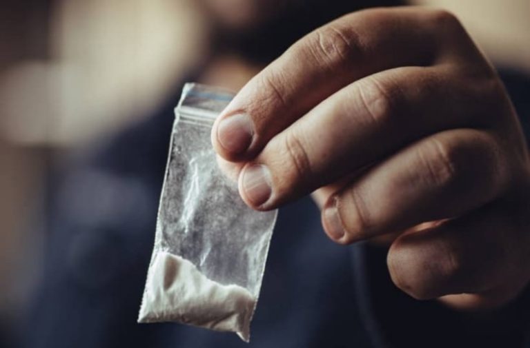 Τρεις συλλήψεις για ναρκωτικά στη Μυτιλήνη