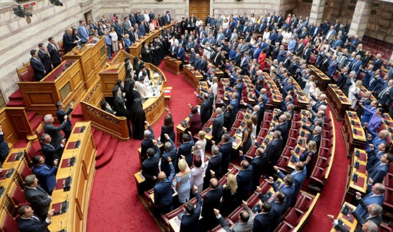 Τριήμερη συζήτηση στην Βουλή για τις προγραμματικές δηλώσεις της κυβέρνησης (video)