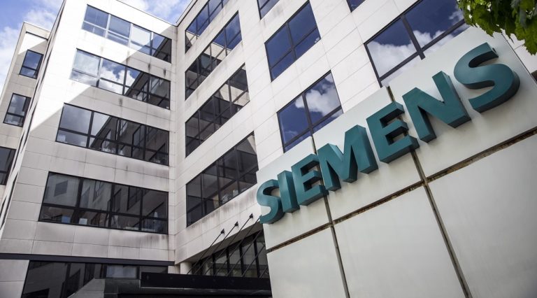 Δίκη για τα «μαύρα ταμεία» της Siemens: Την ενοχή 22 ζήτησε η εισαγγελέας (video)
