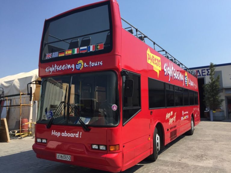 Λεωφορείο με τους… φορείς και όχι τους τουρίστες
