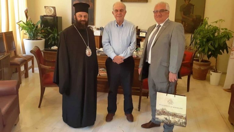 Συνάντηση Δημάρχου με τον Μητροπολίτη και τον επ. Πρόξενο Ν. Ζηλανδίας