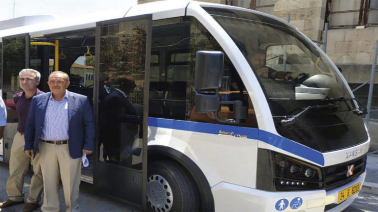 Δύο νέα mini bus παρέλαβε ο Δήμος Ρόδου