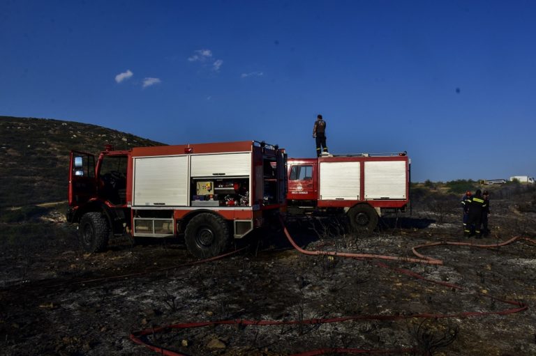 Φωτιές σε Ιτέα και Λάρισα- Συναγερμός από Αττική ως Αχαΐα