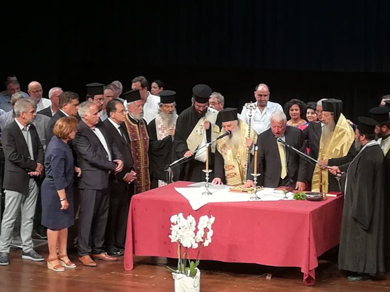 Τη δημιουργία Αντιπεριφέρειας Μεταναστευτικής Κρίσης ανακοίνωσε κατά την ορκωμοσία ο Κ. Μουτζούρης