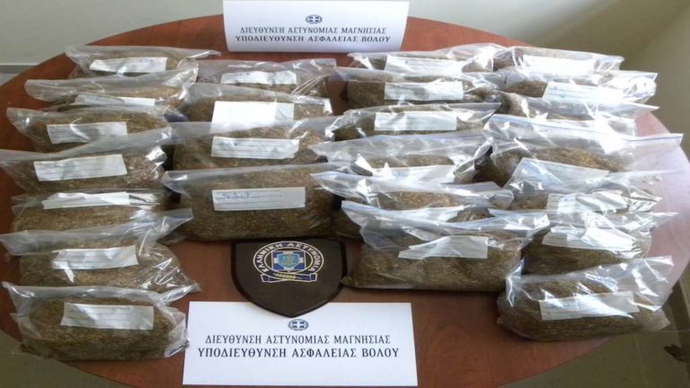 Συνελήφθησαν για διακίνηση σημαντικών ποσοτήτων αφορολόγητου καπνού