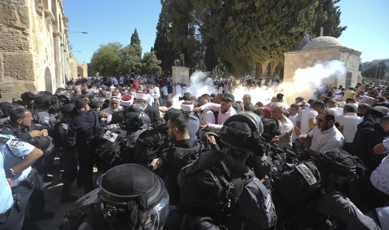 Ισραήλ: Συγκρούσεις της αστυνομίας με μουσουλμάνους πιστούς στην Ιερουσαλήμ