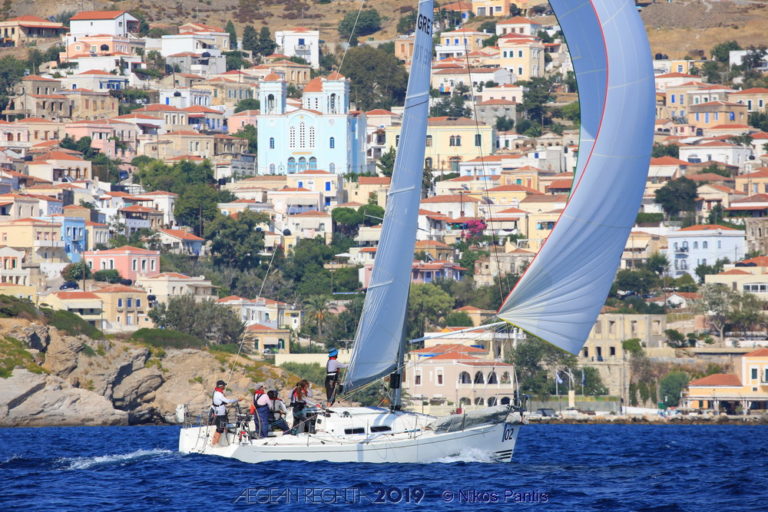 Mε συναρπαστικές «μάχες» ολοκληρώνεται η Aegean Regatta 2019
