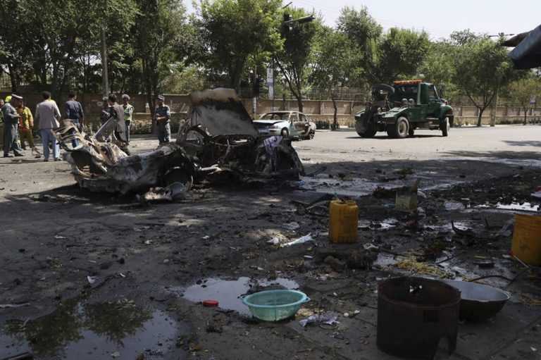 Βομβιστική επίθεση με σχεδόν 100 τραυματίες στο Αφγανιστάν