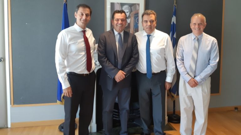 Συναντήσεις του Χρ. Μπουκώρου με τις ηγεσίες των υπουργείων Ναυτιλίας και Τουρισμού