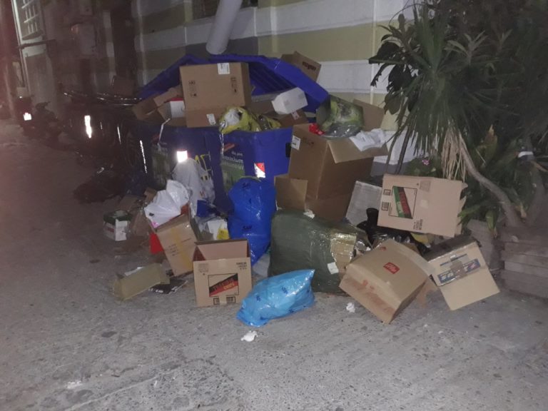 Όγκοι σκουπιδιών εν μέσω θέρους στην Κουλμπαρα καταγγέλλει το Κιρκινέτσι