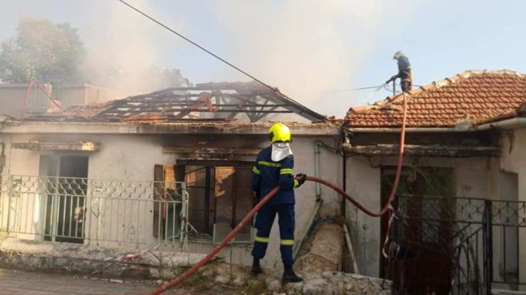 Φωτιά σε εγκαταλειμμένη μονοκατοικία στον Άναυρο