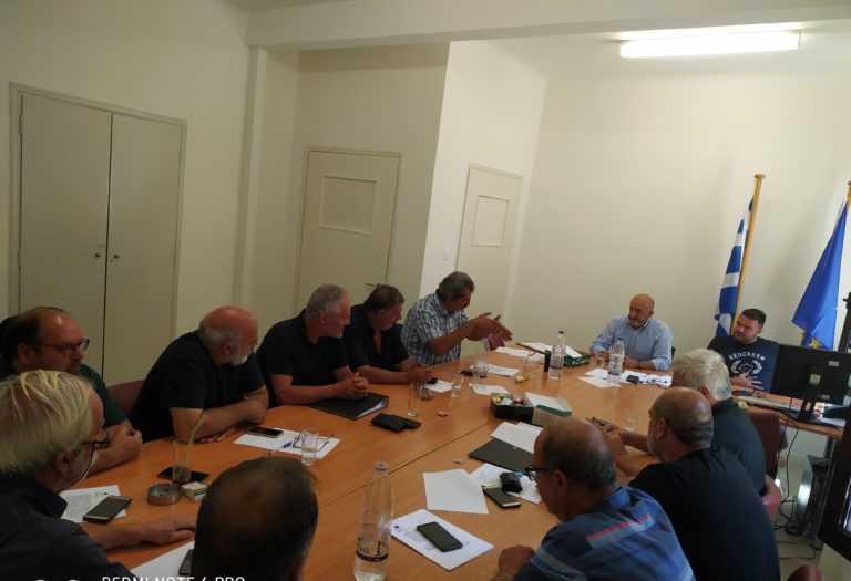 Σε κλίμα συγκίνησης η τελευταία συνεδρίαση του Δημοτικού Συμβουλίου Σφακίων