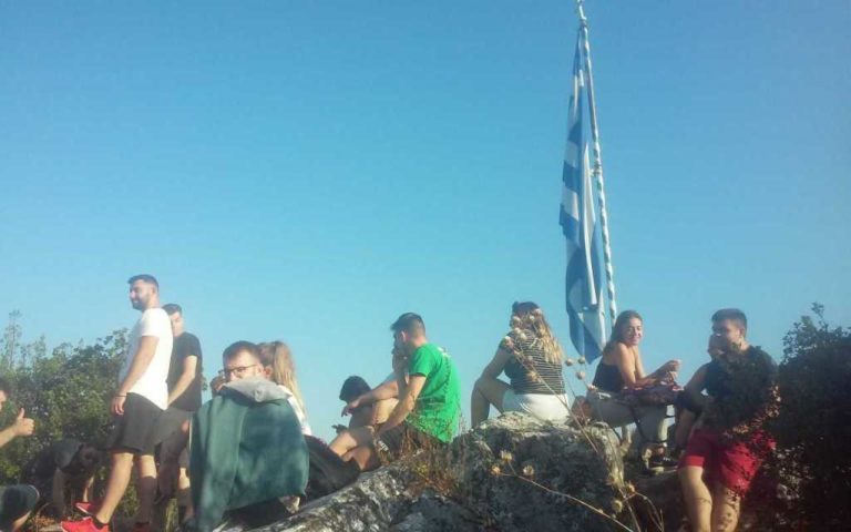 Ανέβηκαν στην Άγια – Σωτήρα