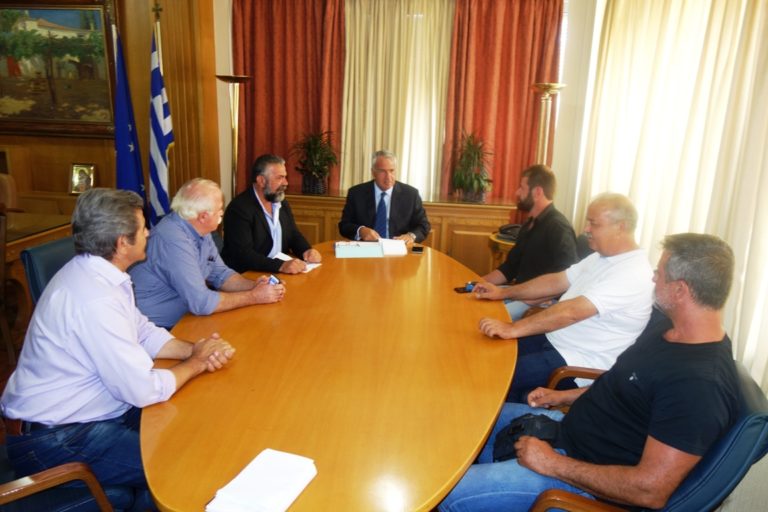 Με παραγωγούς της Κρήτης συναντήθηκε ο Υπουργός Αγροτικής Ανάπτυξης