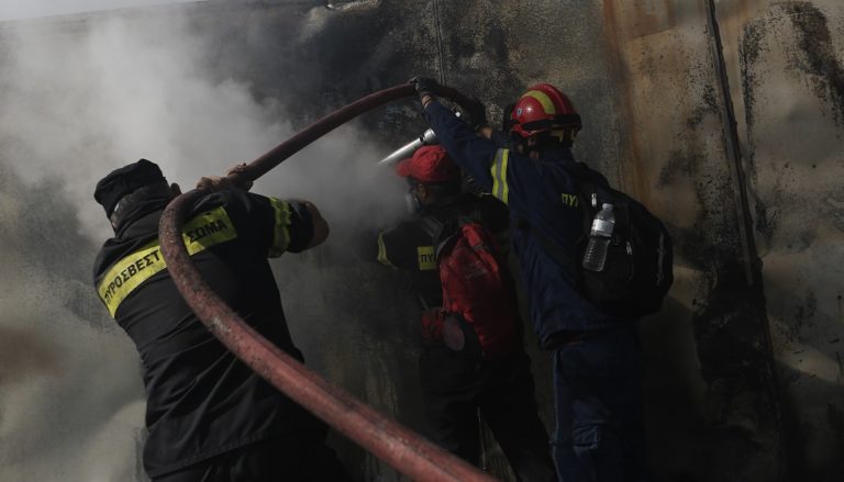 Η άμεση κινητοποίηση έσωσε τον Υμηττό – Για εκρήξεις μιλούν οι κάτοικοι (video)