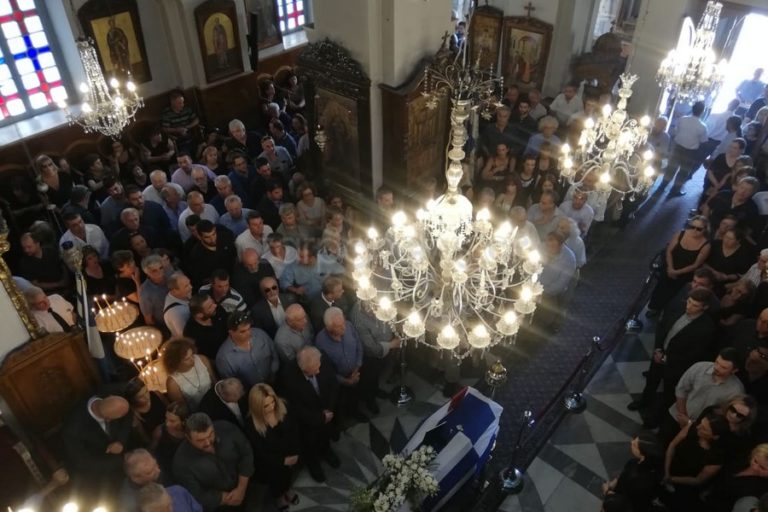 Χανιά: Τελευταίο αντίο στο Μανώλη Σκουλάκη