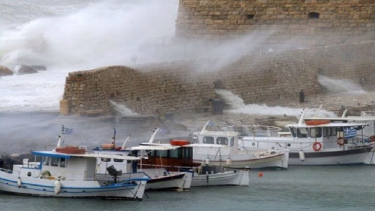 Προειδοποίηση για θυελλώδεις ανέμους από το Λιμεναρχείο