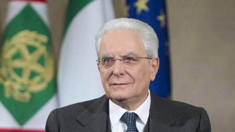 Ο χρόνος για σχηματισμό κυβέρνησης εξαντλείται προειδοποιεί ο Ιταλός πρόεδρος