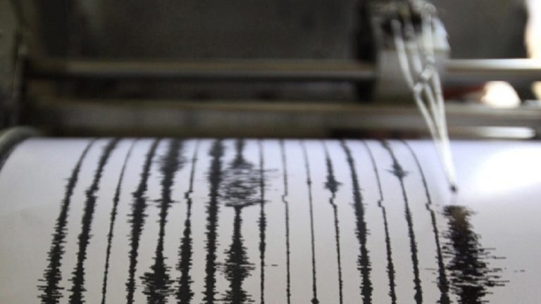 Ισχυρότατος σεισμός στην Τουρκία- Τραυματισμοί και καταστροφές (video)