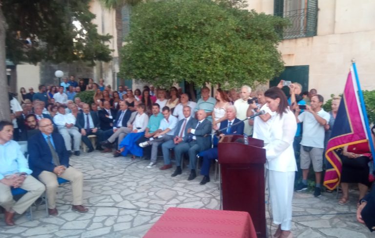 Πλήθος κόσμου στην ορκωμοσία Μ. Υδραίου – νέου Δημοτικού Συμβουλίου