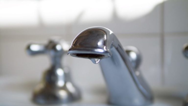 Φλώρινα: Περιορισμό στην άσκοπη χρήση του πόσιμου νερού ζητά η ΔΕΥΑΦ
