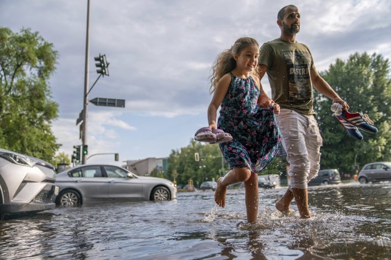 Χαλάζι και καταιγίδες από τα δυτικά Βαλκάνια μέχρι το Βερολίνο (video)