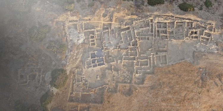 Νέα ευρήματα στο Μινωικό νεκροταφείο στον Πετρά Σητείας