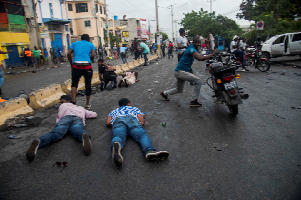 Αϊτή: Γερουσιαστής πυροβόλησε εναντίον διαδηλωτών και τραυμάτισε φωτορεπόρτερ