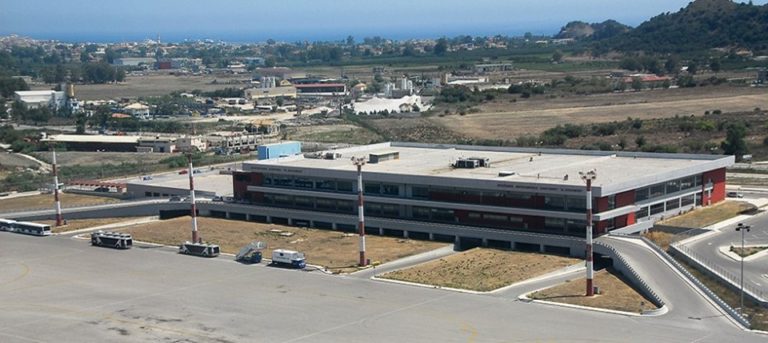 Ζάκυνθος: Τη μετεγκατάσταση ΔΕΥΑΖ και ΦοΔΣΑ ζητά ο Αερολιμενάρχης