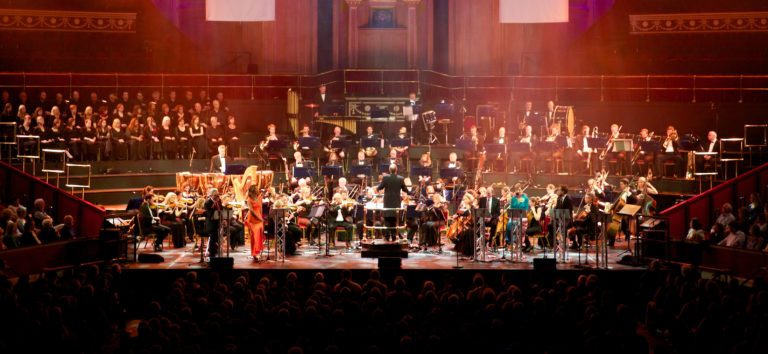 Royal Philharmonic Concert Orchestra – Βασίλης Τσαμπρόπουλος στο Μέγαρο Μουσικής