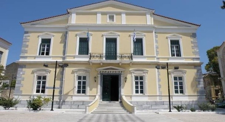 Συνεδριάζει με δώδεκα θέματα το δημοτικό συμβούλιο Σάμου