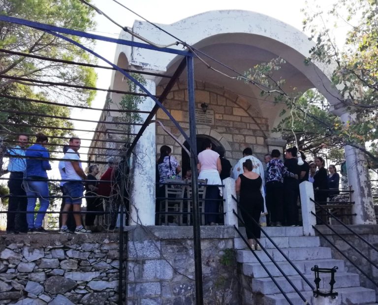 Γιορτή από το Αναγνωστήριο στο λόφο Καστέλι
