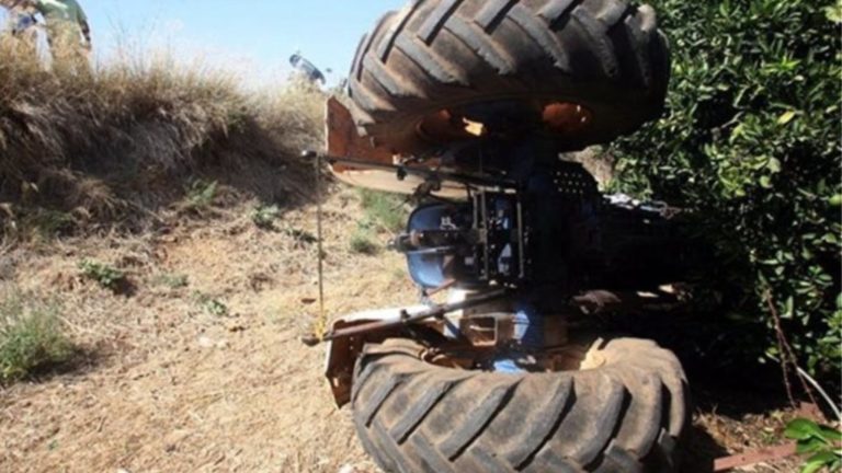 Αγρότης καταπλακώθηκε από το τρακτέρ του στα Κανάλια και βρήκε τραγικό θάνατο