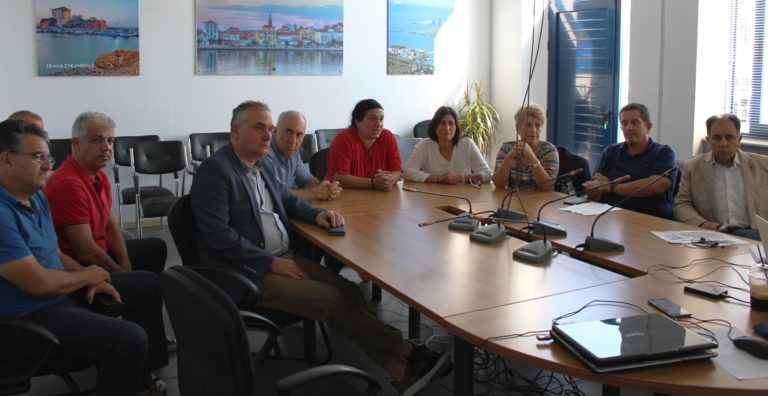 “Σκάλωσε” η αναβάθμιση του Σχολικού Συγκροτήματος «Υφαντηρίων» – Συνάντηση Κύτελη με τη σχολική κοινότητα