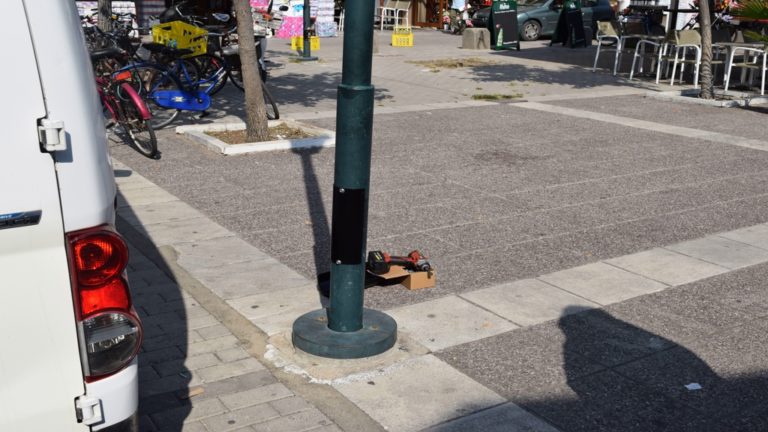 Αποκαθίστανται οι φθορές στις κολώνες φωτισμού του Δήμου Καρδίτσας