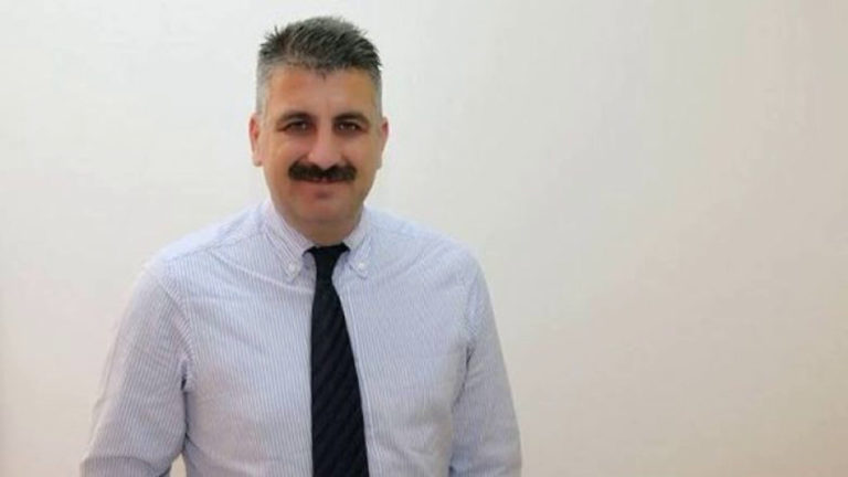 Μ. Μιτζικός: Να σταματήσουν οι μετεγγραφές μαθητών