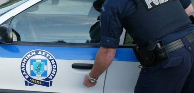 Διέρρηξαν αυτοκίνητο βουλευτή και πήραν το υπηρεσιακό όπλο του φρουρού του (video)