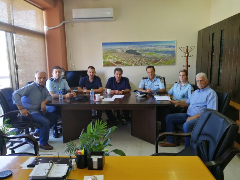 Επίσκεψη του Αστυνομικού Διευθυντή Λάρισας στον δήμαρχο Φαρσάλων