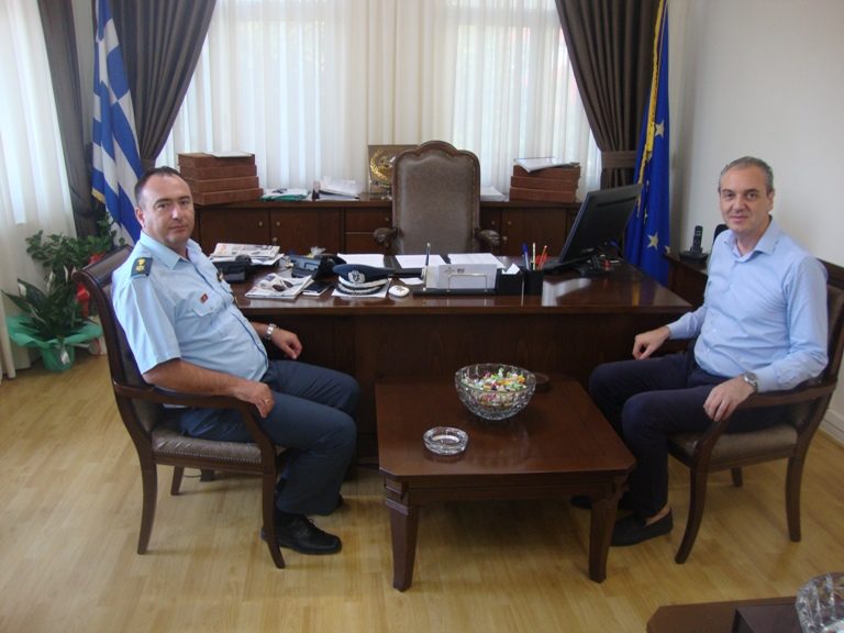 Τον δήμαρχο Ελασσόνας επισκέφθηκε ο διοικητής  του Α.Τ Ελασσόνας