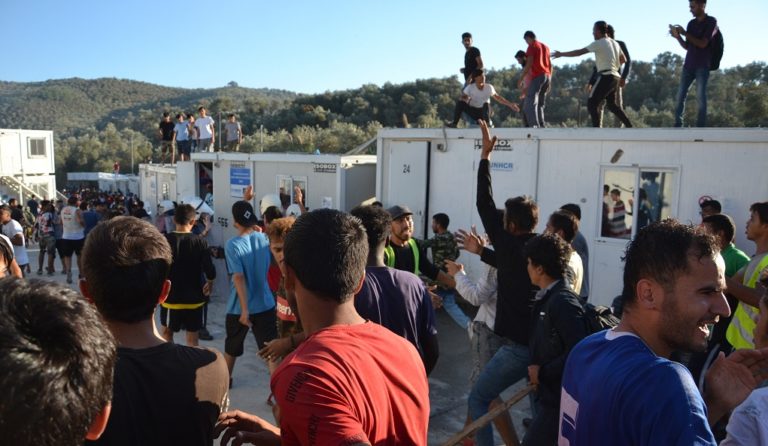 Τι προβλέπει το σχέδιο νόμου της κυβέρνησης για το άσυλο