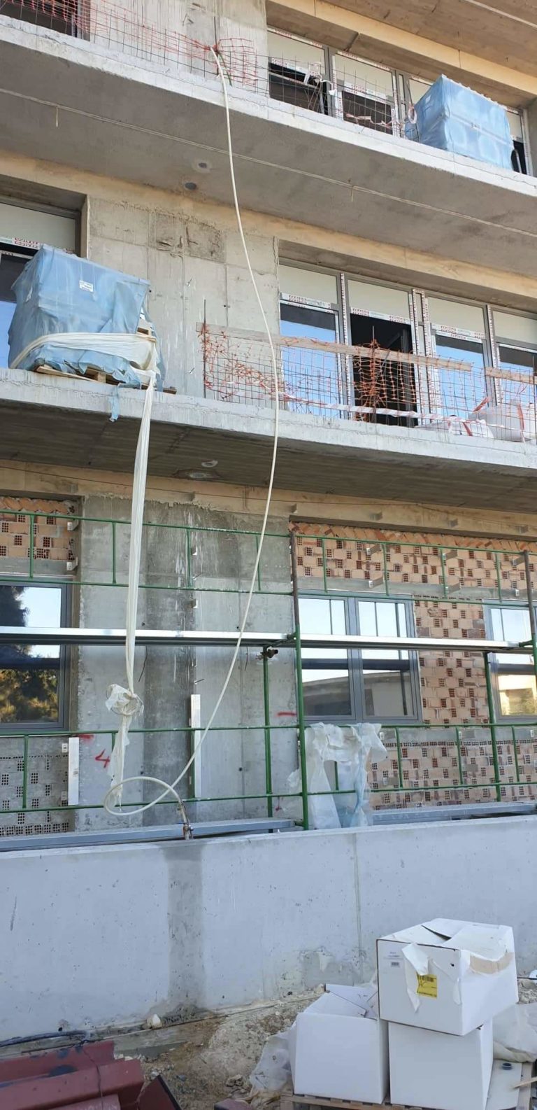 Ηράκλειο: Στο ΠΑΓΝΗ εργάτης με τραύματα στο κεφάλι και τον θώρακα