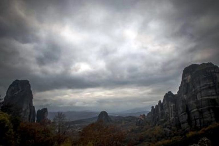 Πολιτιστική και περιβαλλοντική υποβάθμιση διαπιστώνει στα Μετέωρα ο Συνήγορος του Πολίτη