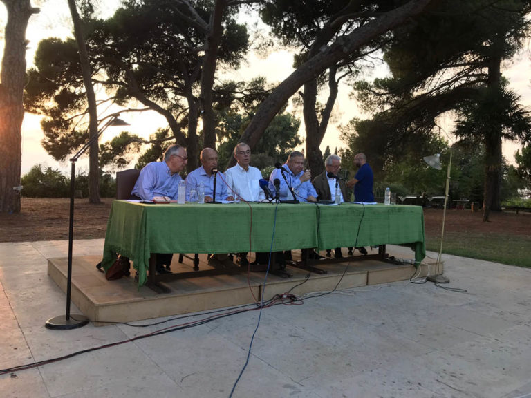 Τα μηνύματα από Κορακοχώρι…