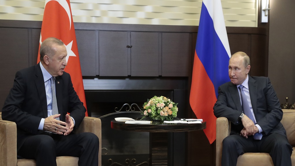 Κρίσιμη συνάντηση Πούτιν-Ερντογάν για τη Συρία- Πιέσεις προς Τουρκία να αποσυρθεί (video)