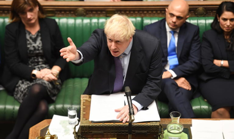 Brexit: «Πράσινο φως» στη συμφωνία, «κόκκινο» στο χρονοδιάγραμμα από τη βρετανική βουλή (video)