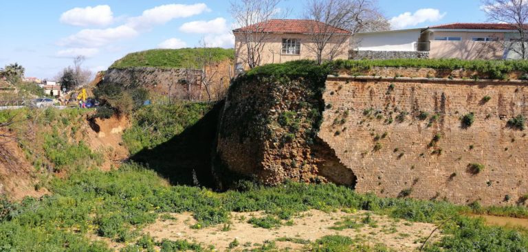 Απαγόρευση στάσης και στάθμευσης στις οδούς Μ. Πηγά  και Ντουνόπαπα
