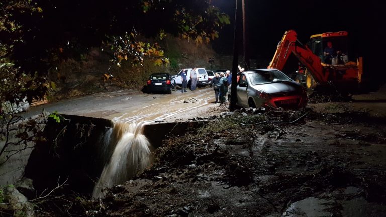 Στο μάτι της κακοκαιρίας τη Δευτέρα Άνδρος και Σύρος-Η εξέλιξη της κακοκαιρίας (video)