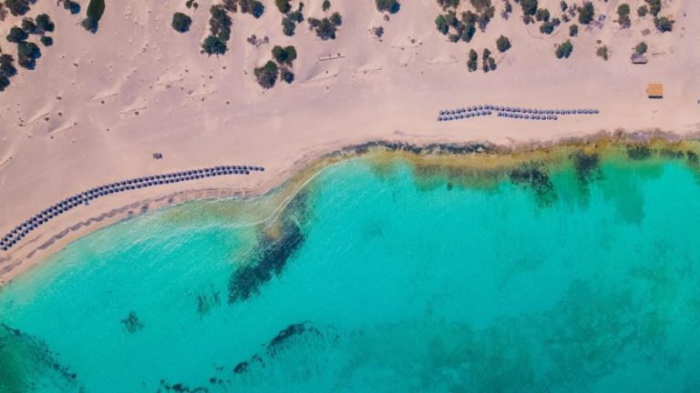 «Conde Nast Traveller»: Μύκονο, Πάρο και Κρήτη στο «Top 5 νησιών της Ευρώπης»