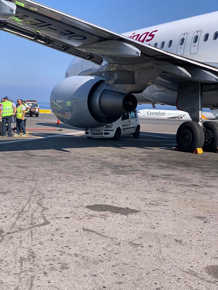 Ηράκλειο: Αεροπλάνο «ακούμπησε» αυτοκίνητο